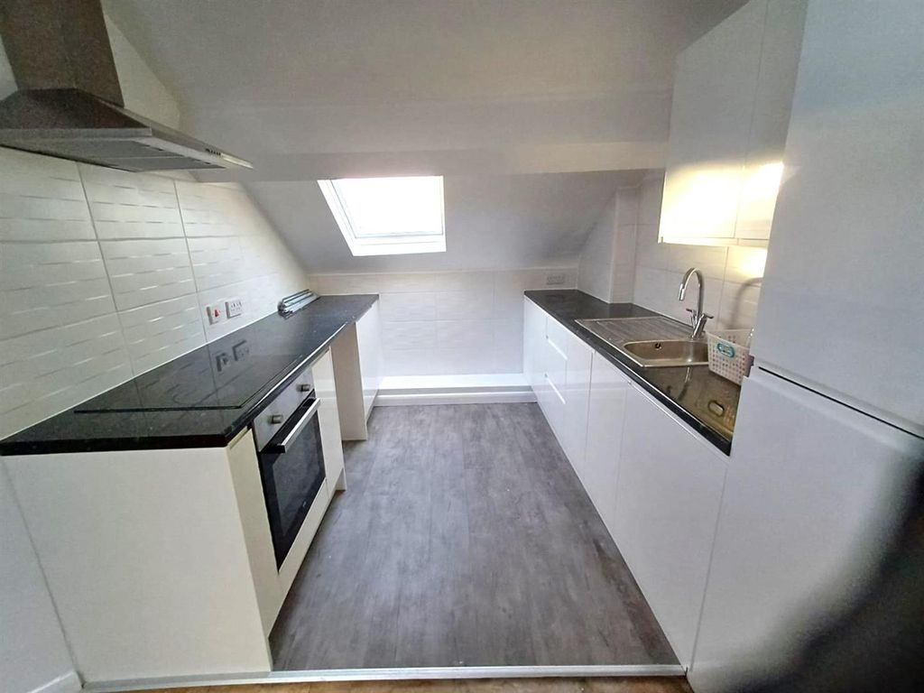 Property photo 2 of 10 Kitchen1.Jpg