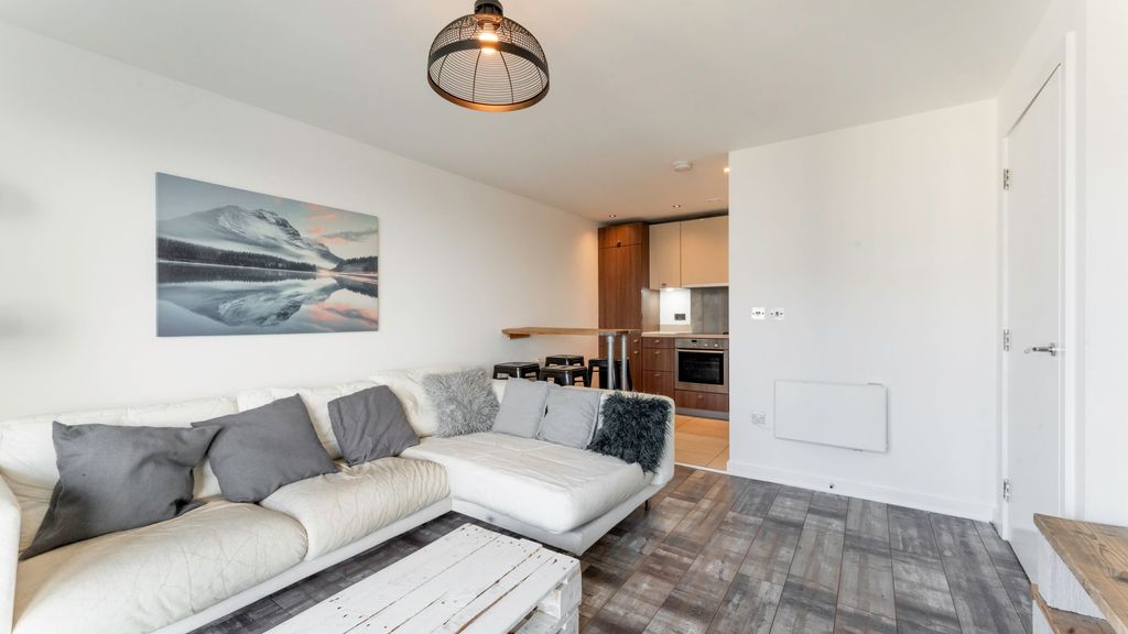 Property photo 3 of 12