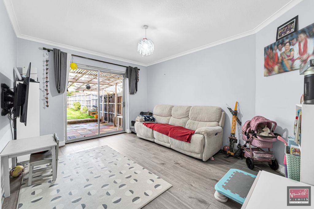 Property photo 2 of 12