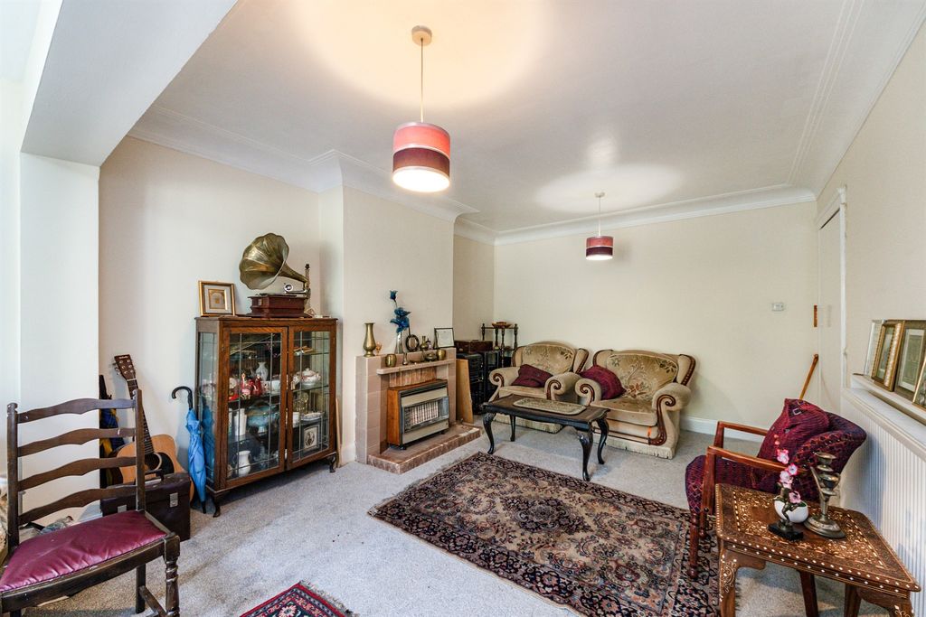 Property photo 3 of 16