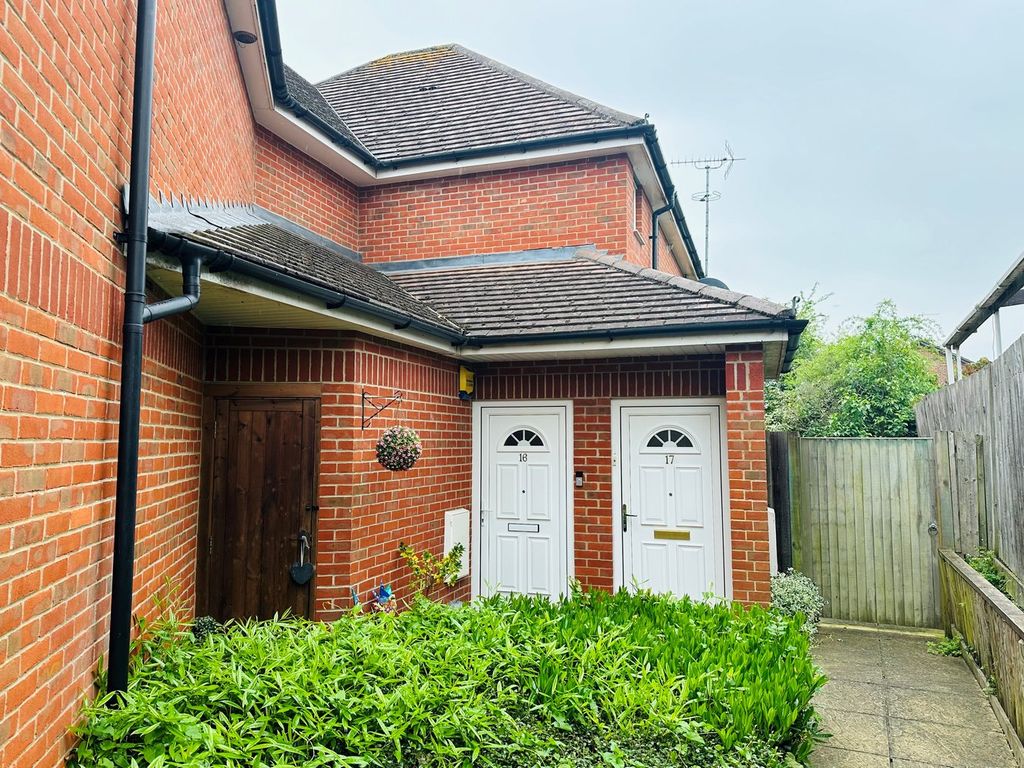 Property photo 2 of 9