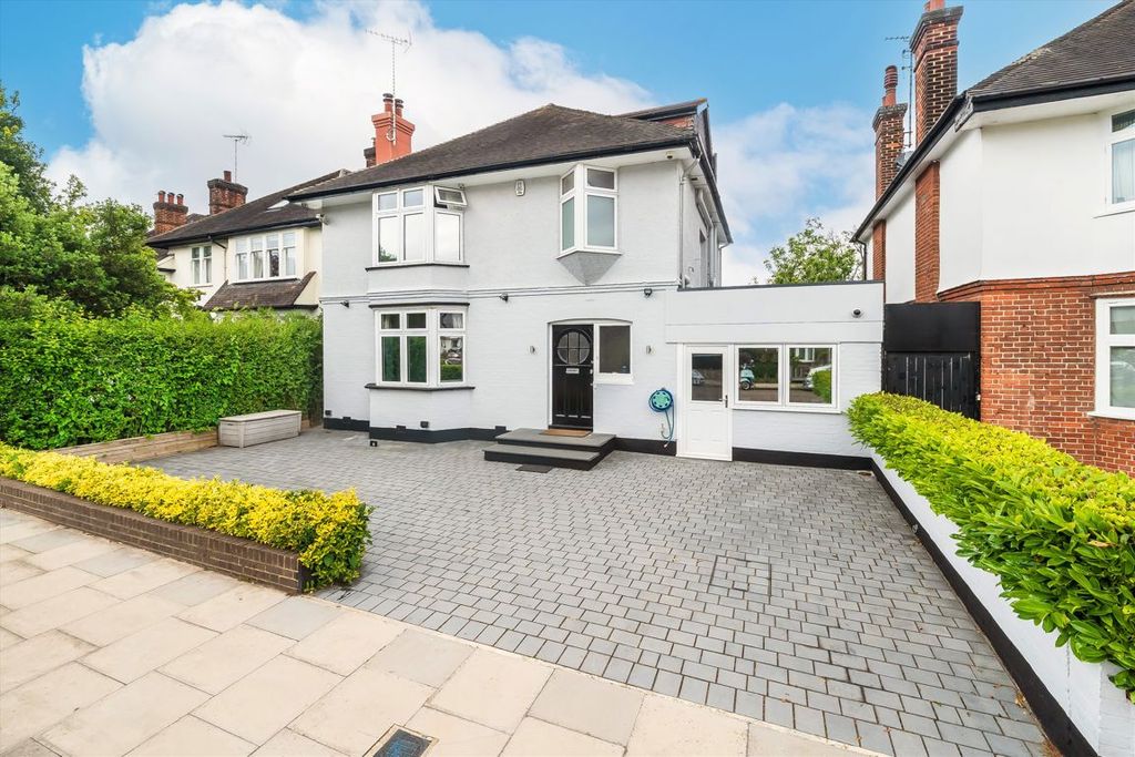 Property photo 2 of 15