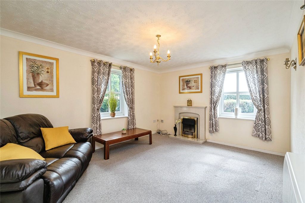 Property photo 2 of 18 Picture No. 56