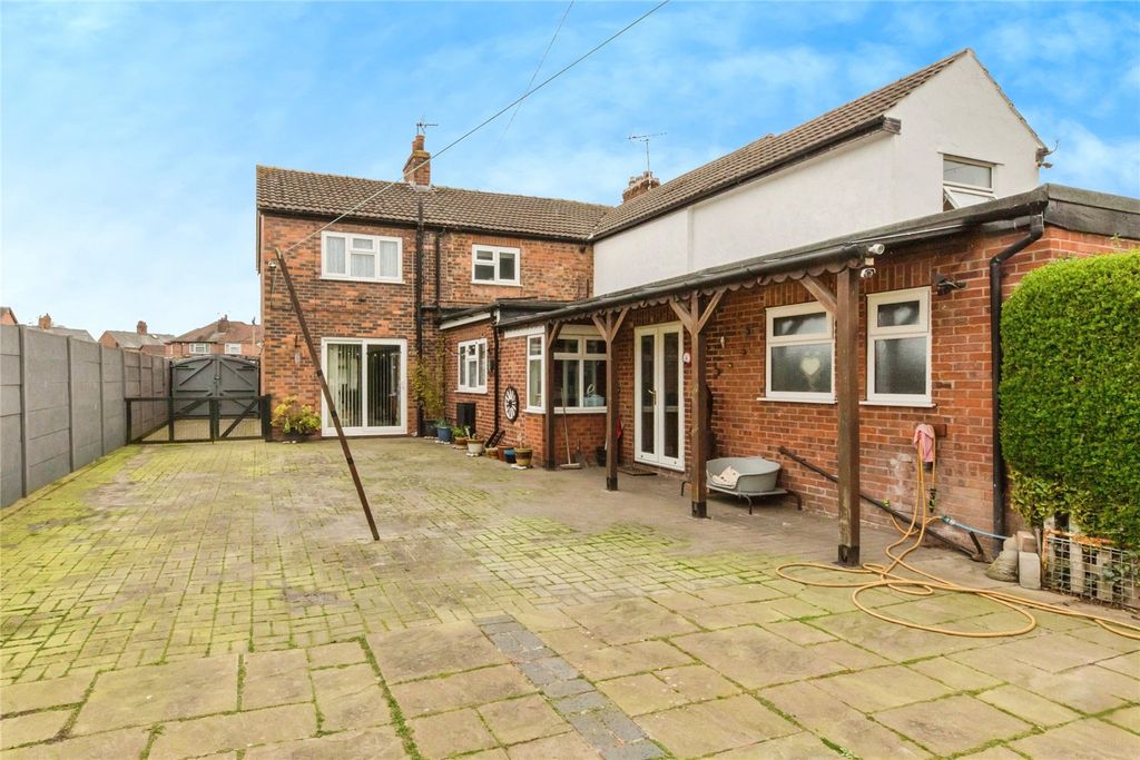 Property photo 1 of 19 Picture No. 16