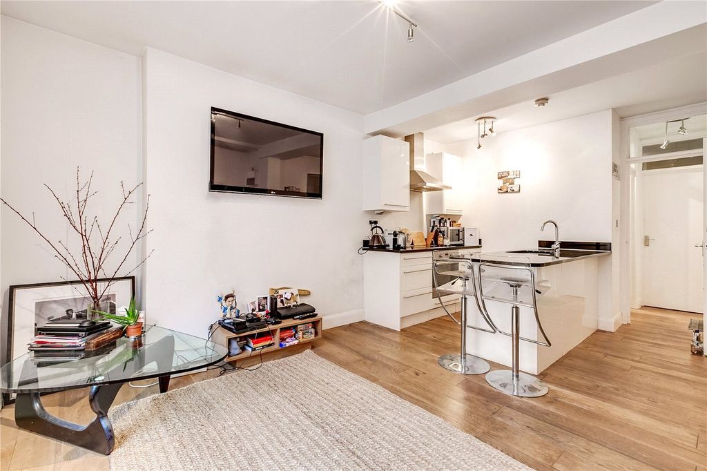 Property photo 2 of 6