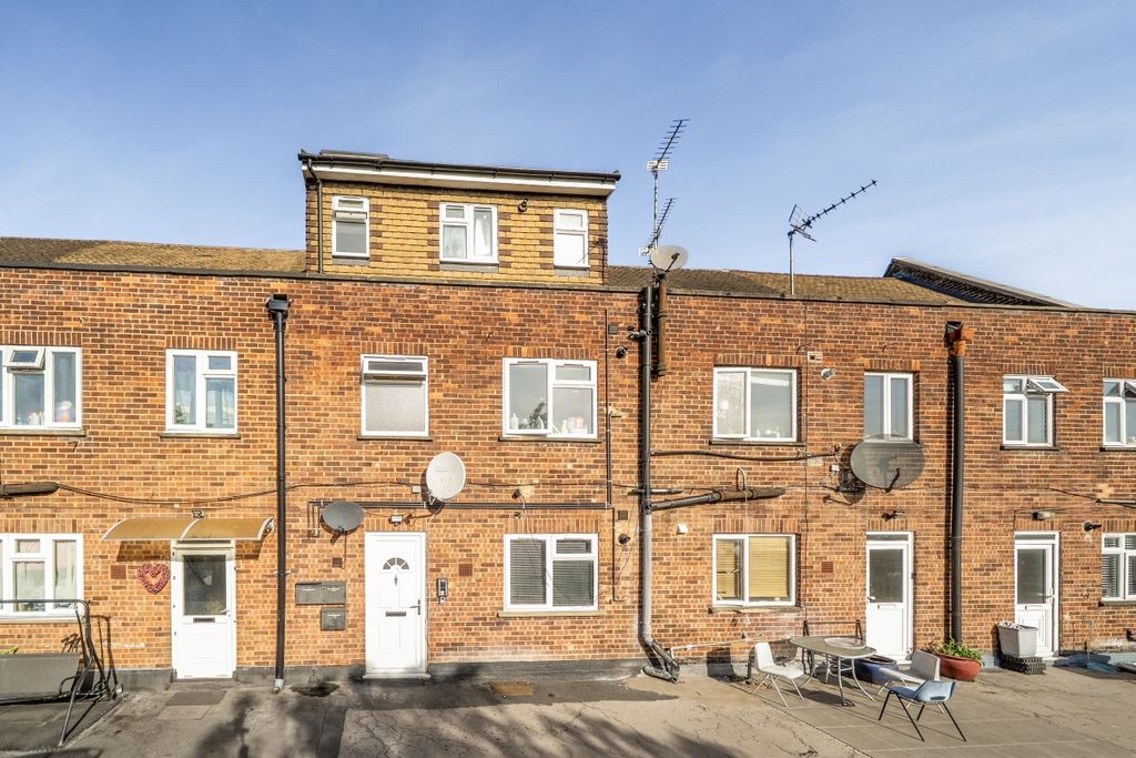 Property photo 1 of 5 1