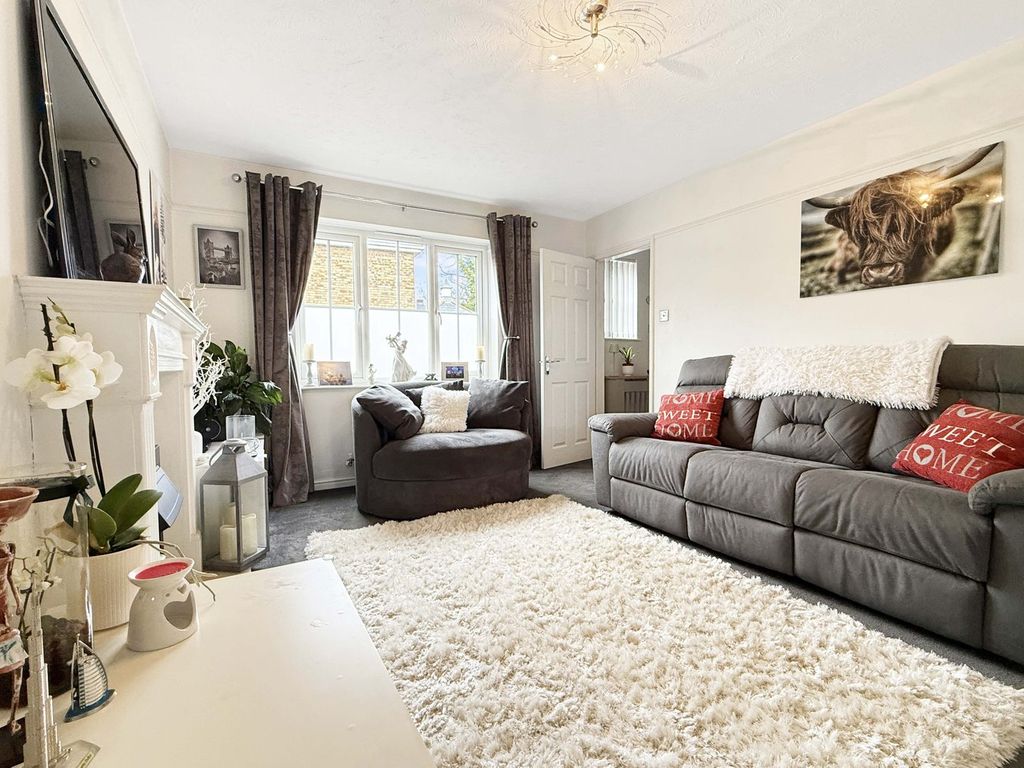 Property photo 3 of 24