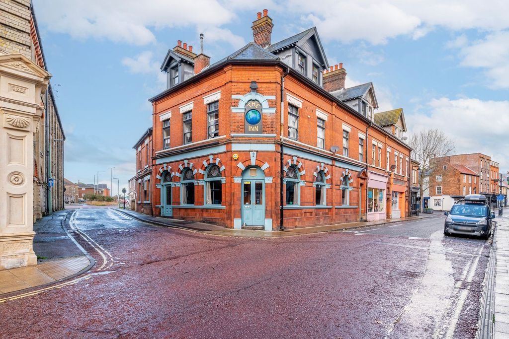 Property photo 1 of 19