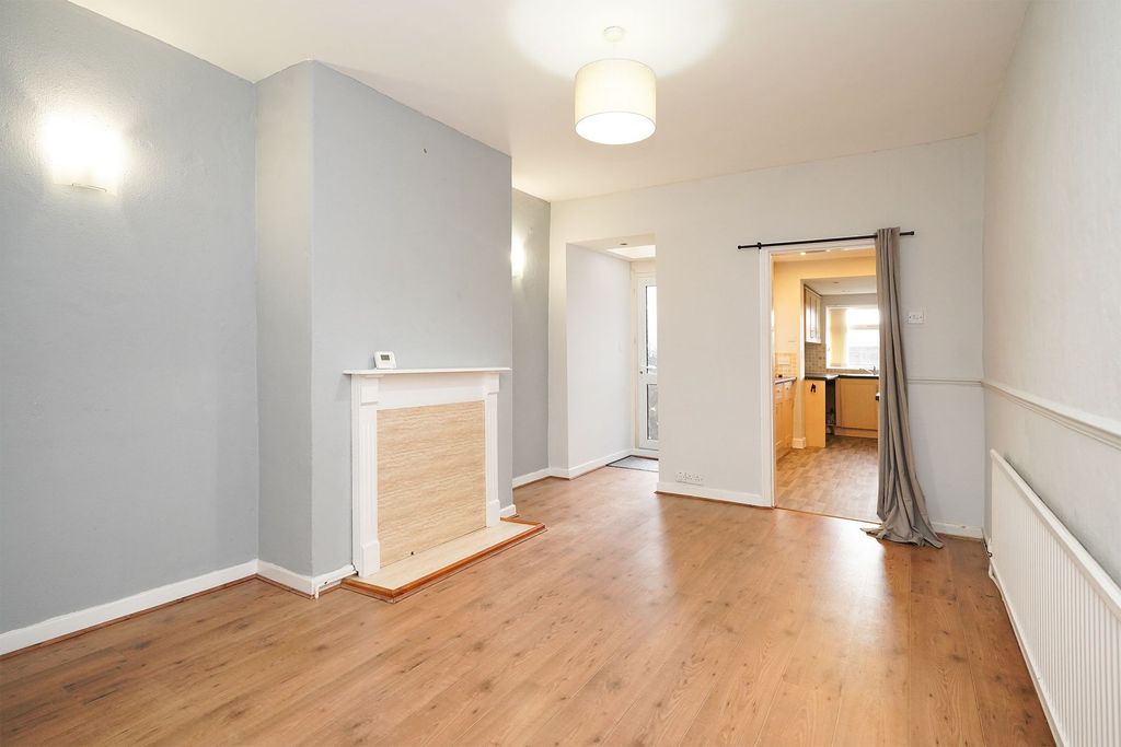 Property photo 3 of 13