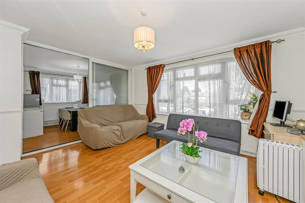 Property photo 1 of 17