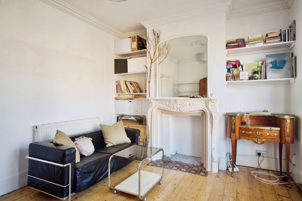 Property photo 2 of 19