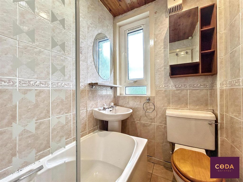 Property photo 3 of 7 Img_2124.Jpg