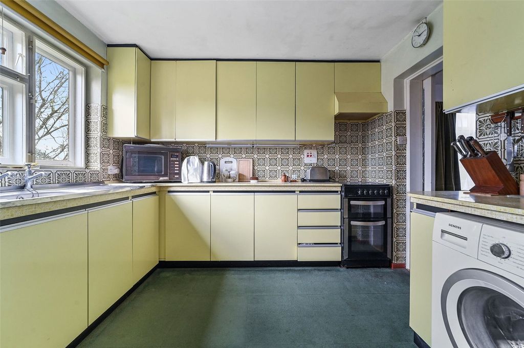 Property photo 2 of 20 Picture No. 17