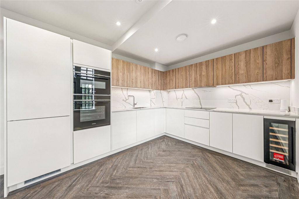 Property photo 3 of 14 Picture No. 33