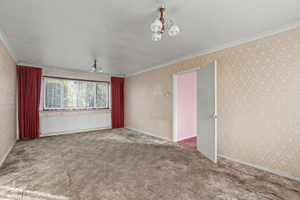 Property photo 3 of 18 4628407