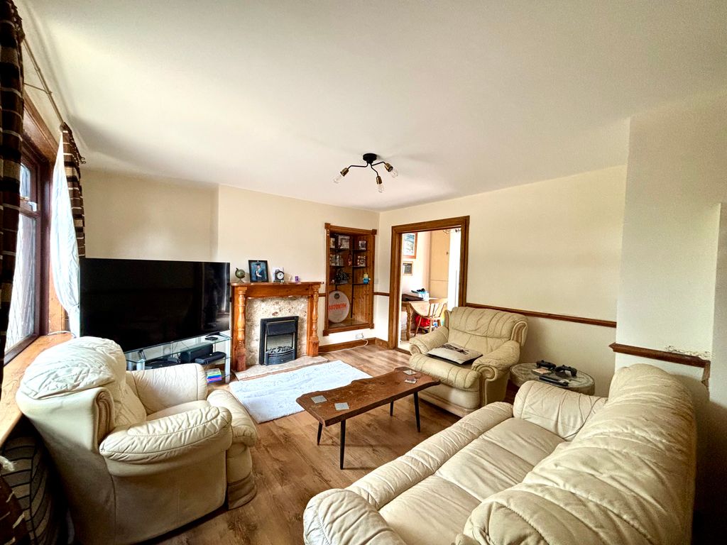 Property photo 2 of 13 Img_7880