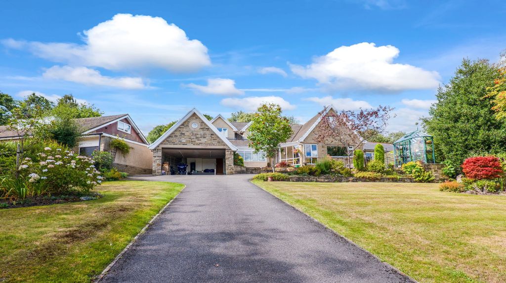 Property photo 1 of 63