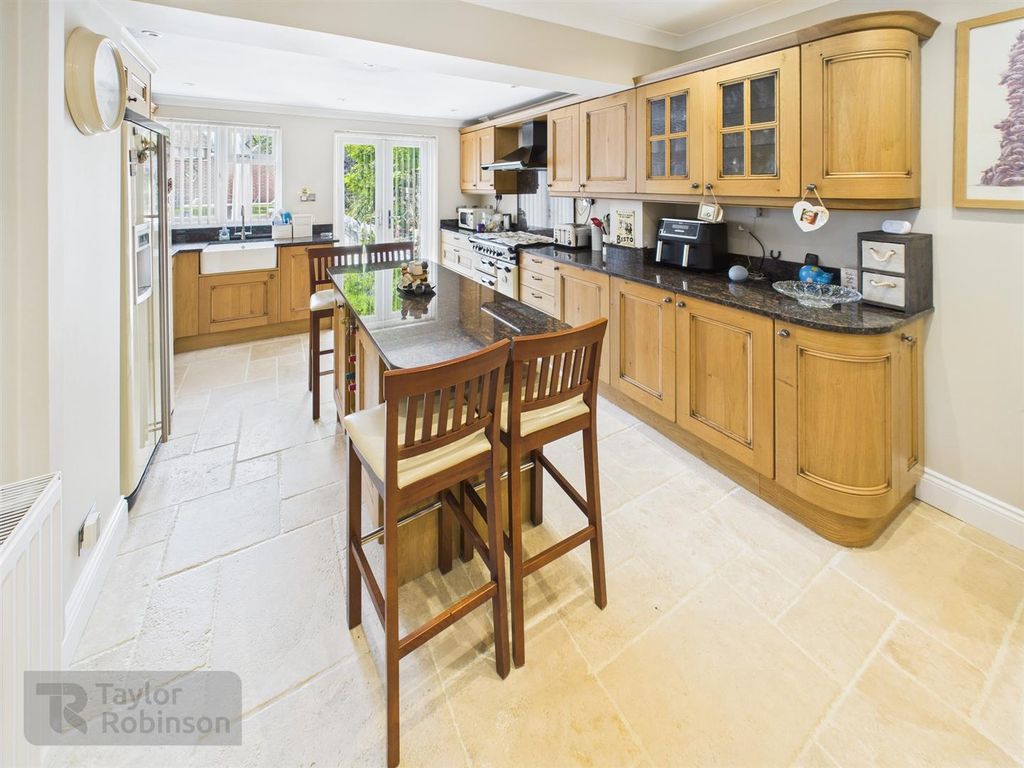 Property photo 3 of 22 Cam02600G0-Pr0502-Still016.Jpg