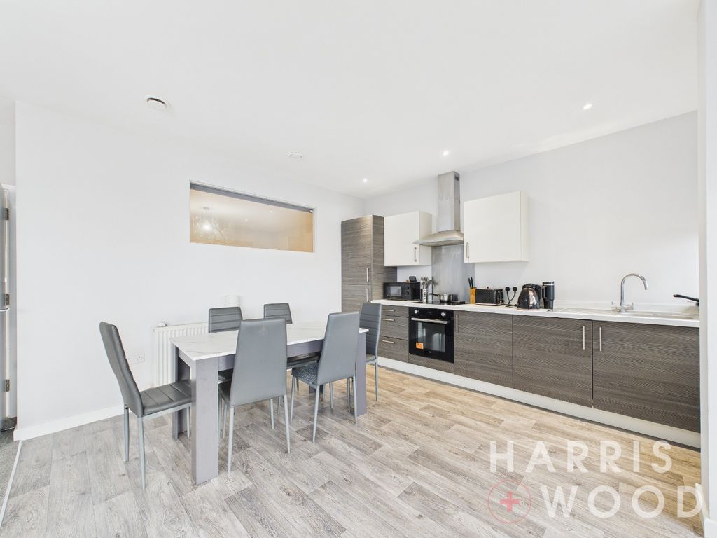 Property photo 2 of 14 4792322