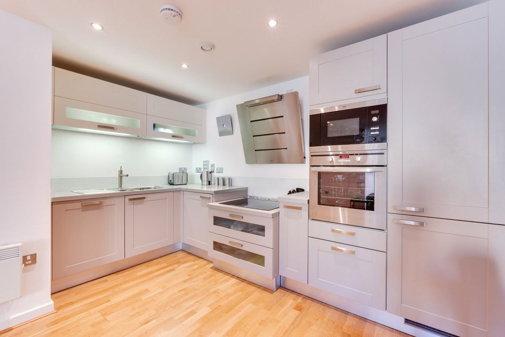 Property photo 1 of 14 Kitchen