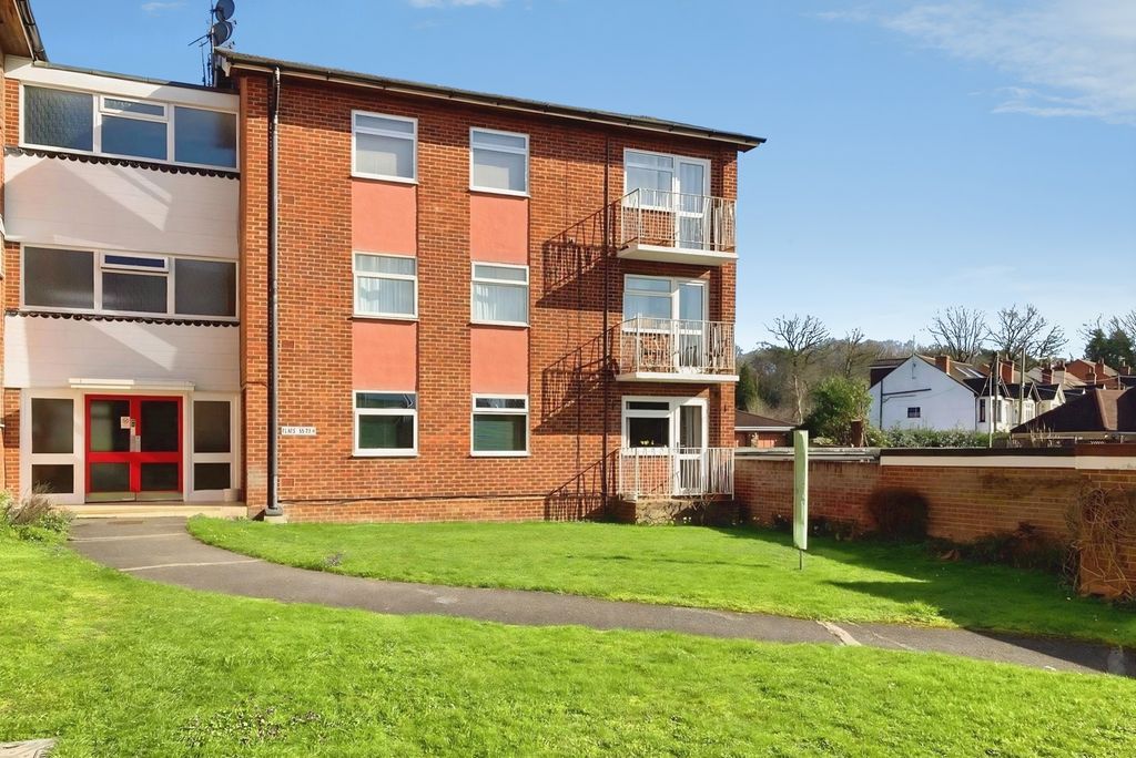 Property photo 1 of 8 Pbox-Img.Jpg