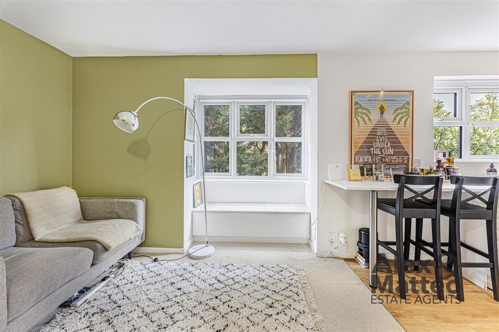 Property photo 3 of 19 Michelangelo Court