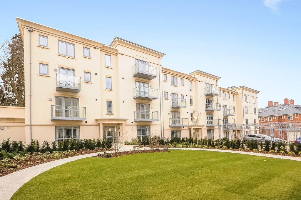 Property photo 1 of 8 13206 (7)