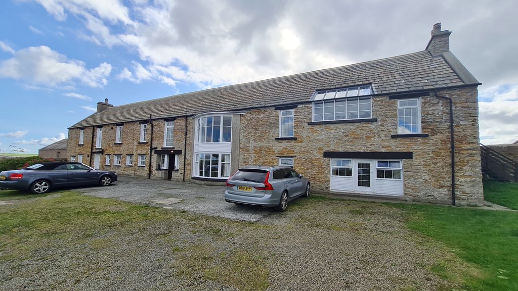 Property photo 3 of 31