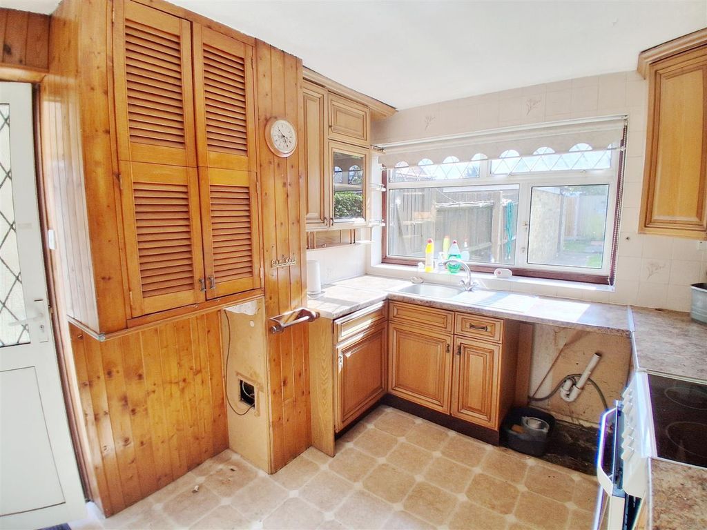 Property photo 3 of 18 6