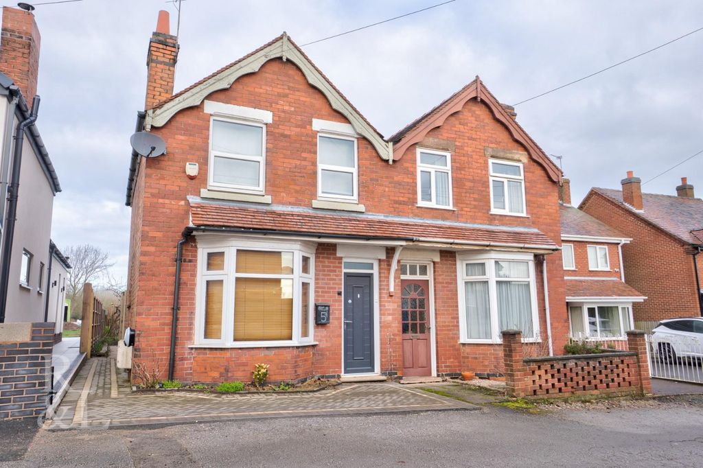 Property photo 1 of 23 46 Orchard Way (3).Jpg