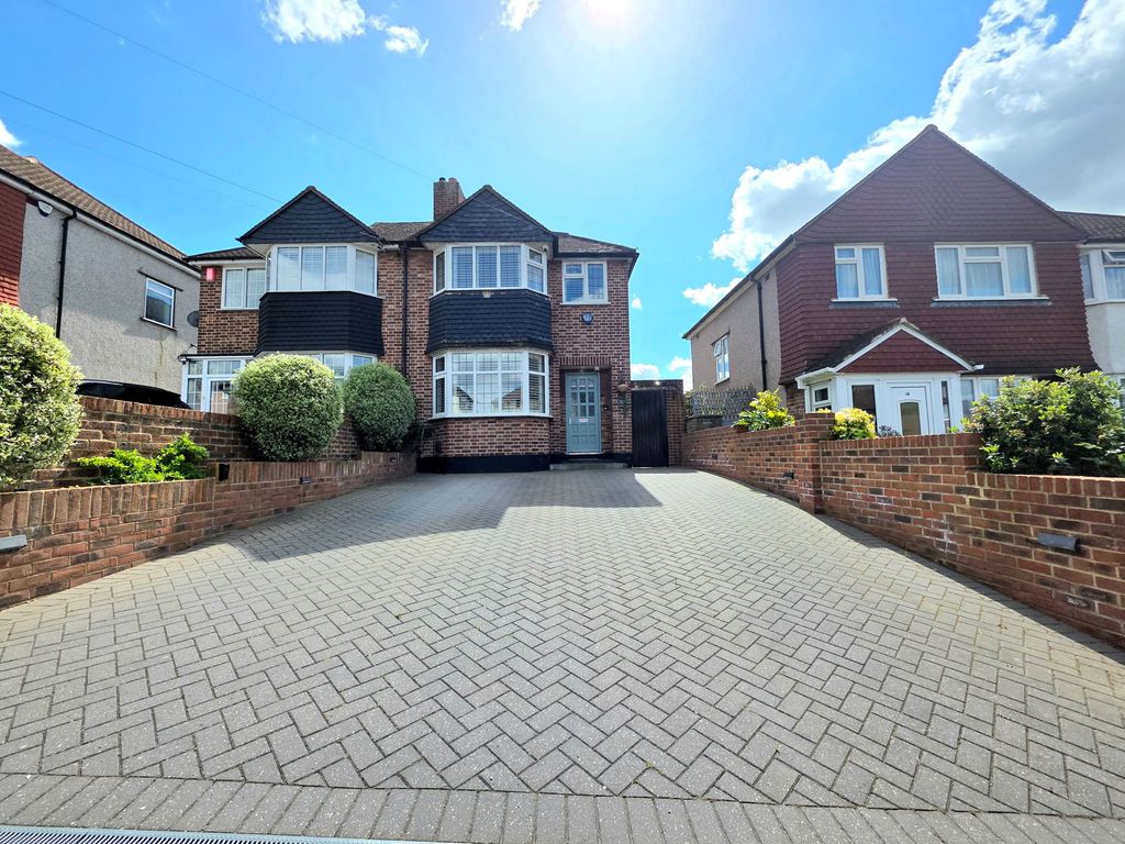 Property photo 1 of 34