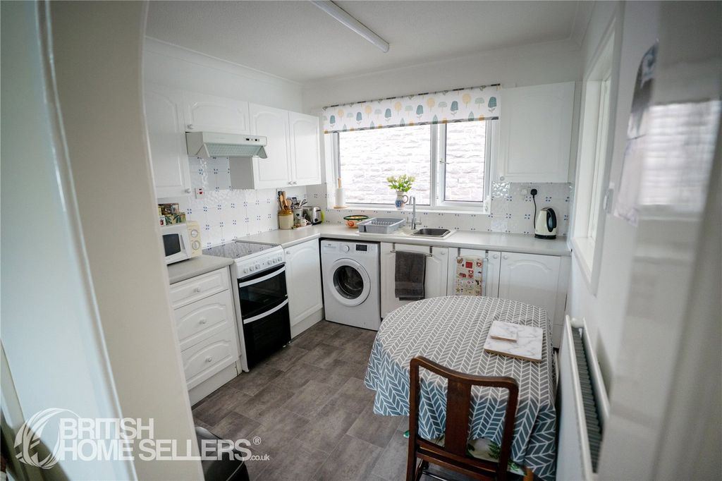 Property photo 2 of 17 Picture No. 06