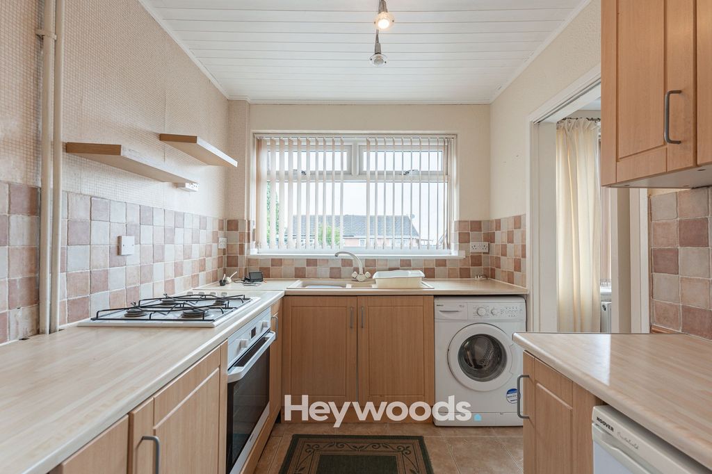 Property photo 2 of 18