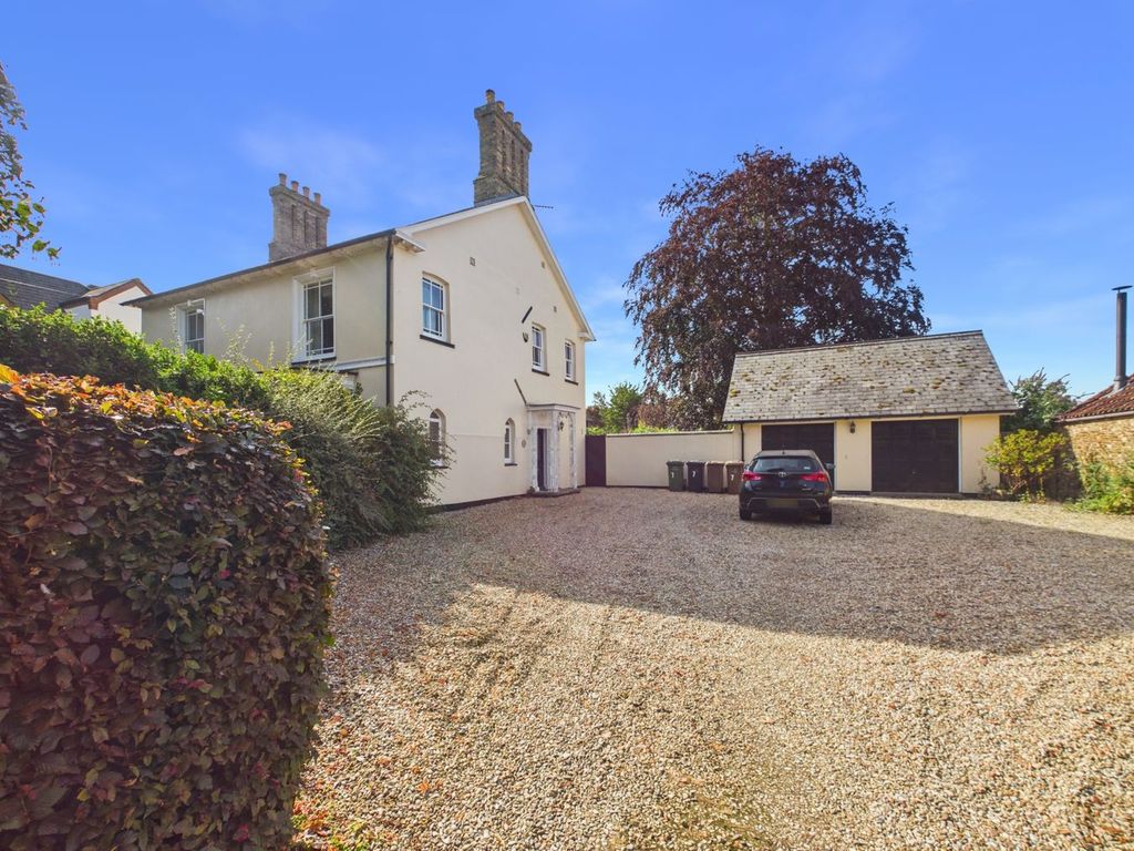Property photo 1 of 27