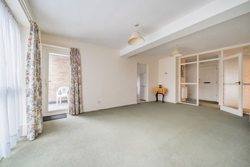 Property photo 2 of 26 1393502-8-6941842...