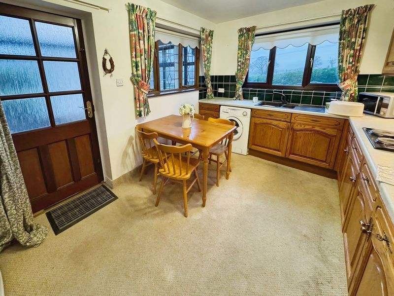 Property photo 2 of 14 Photo 10