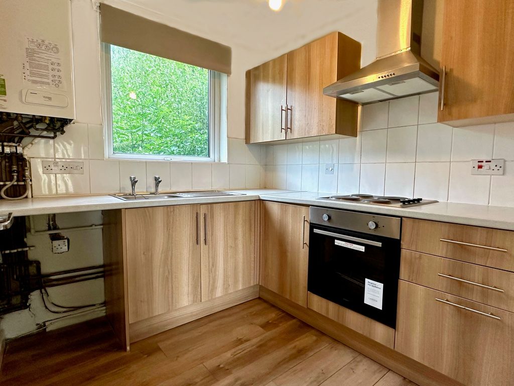 Property photo 2 of 5 Kitchen