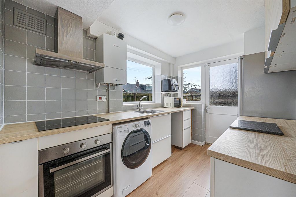 Additional image 9 of 3 bed semi-detached house for salePriory Close, Formby, Liverpool L37
