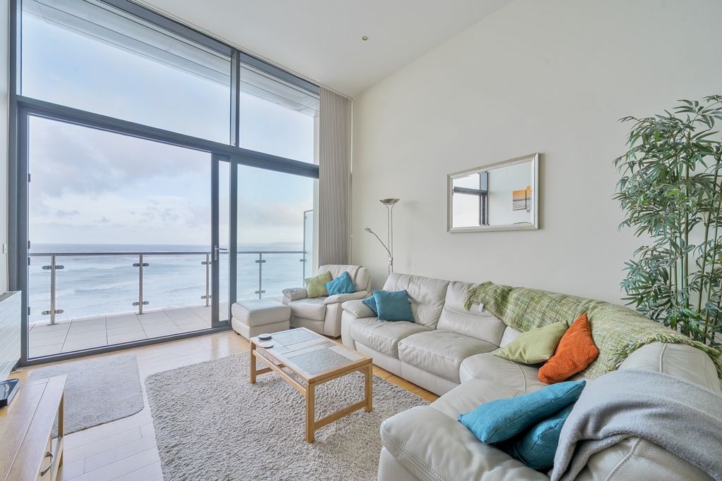 Property photo 2 of 11 1404399-11-698Df5Dd4Ea6c