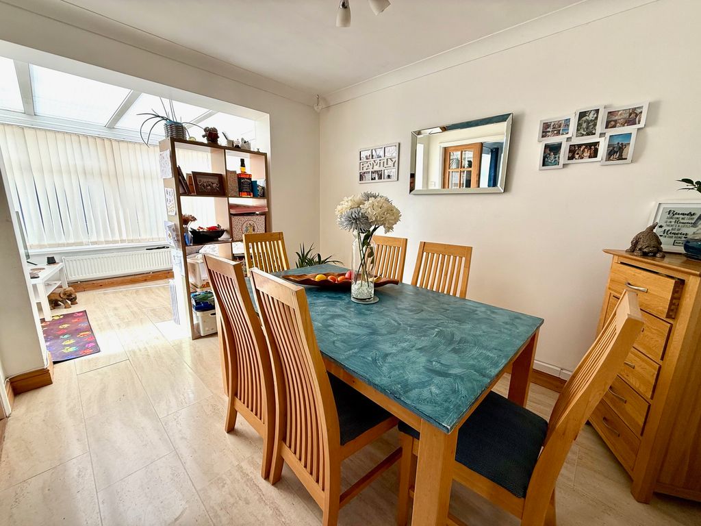 Property photo 3 of 14 Img_9636