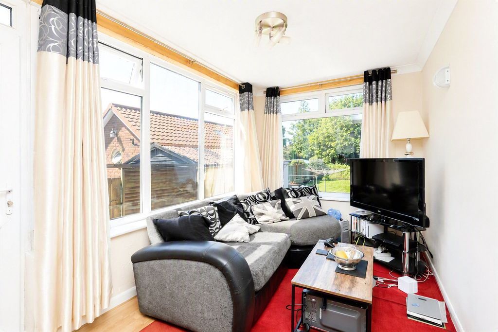 Property photo 2 of 9 Picture No. 04