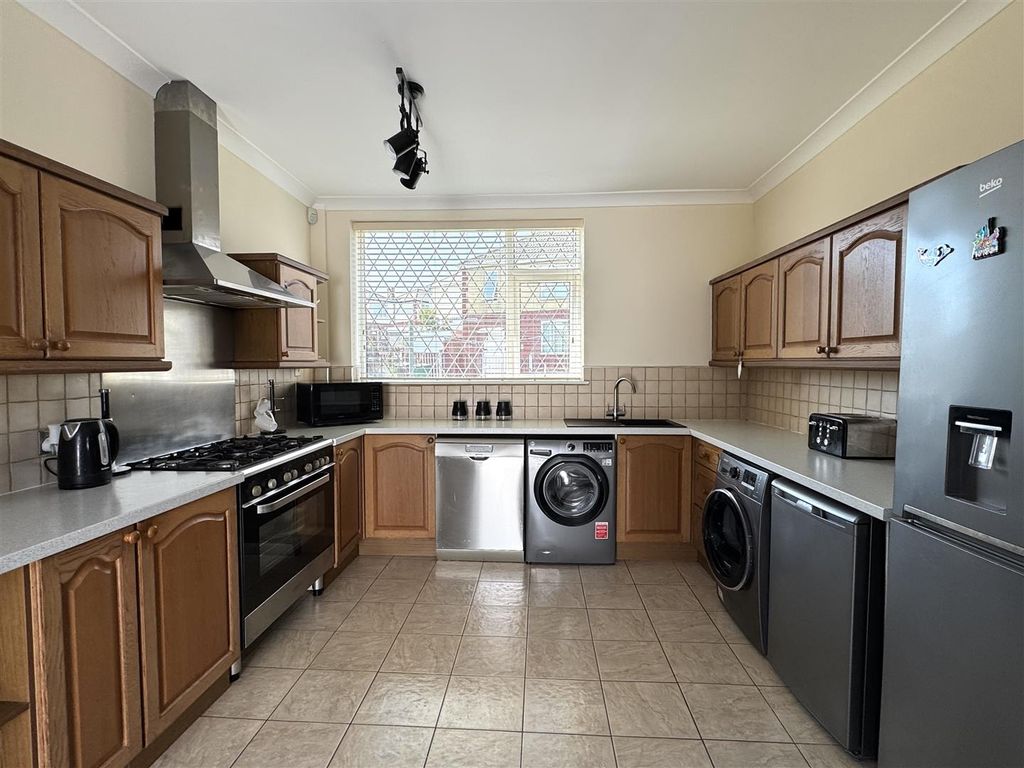 Property photo 2 of 26 Kitchen Dining Room