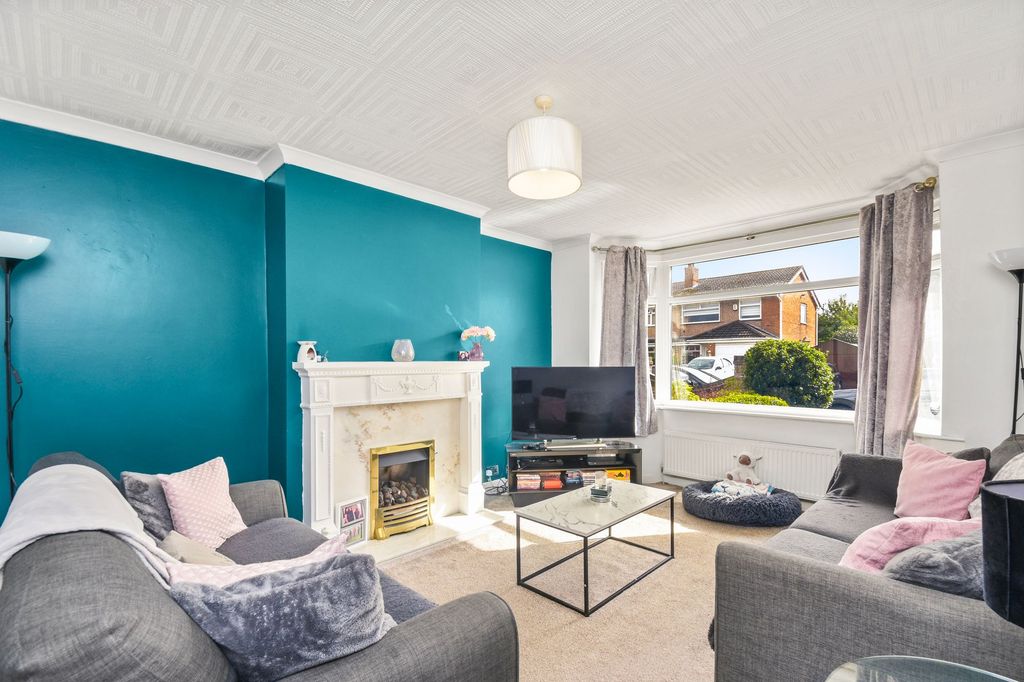 Property photo 3 of 21