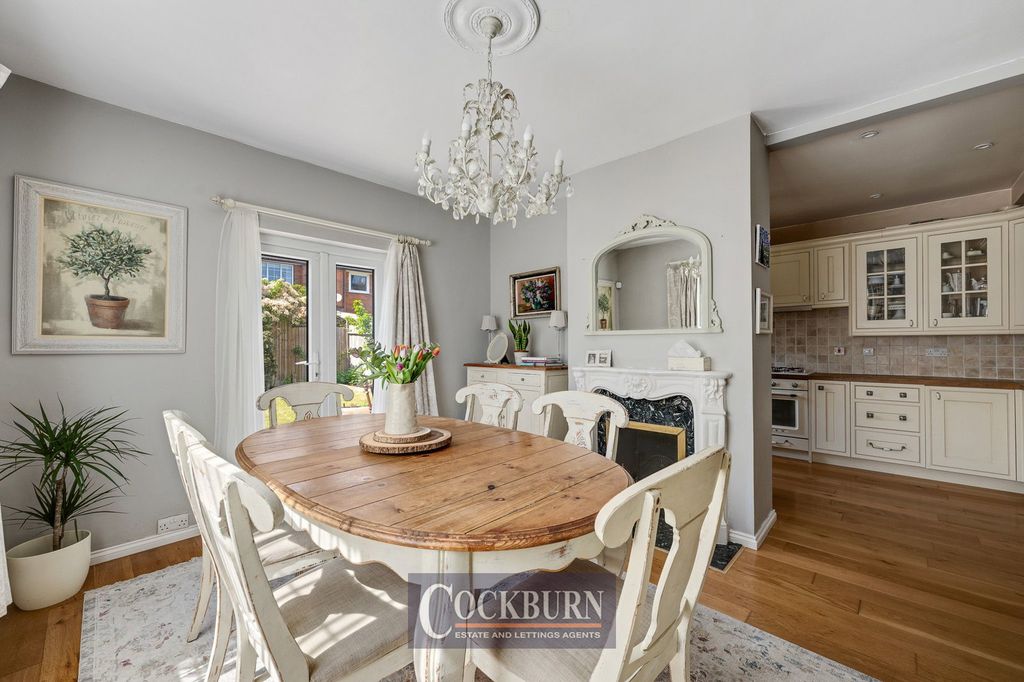 Property photo 2 of 37