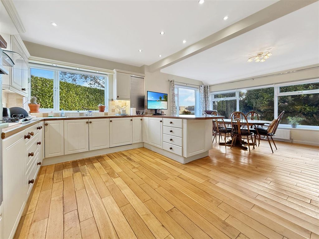 Property photo 3 of 20 Kitchen  Diner.Jpg