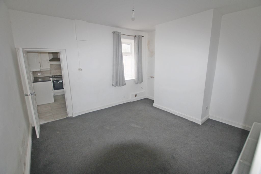 Property photo 3 of 7 3