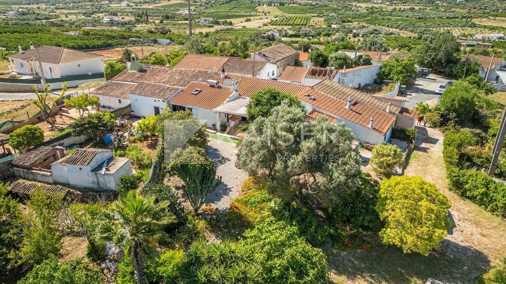 Property photo 1 of 27 Charming Single-Storey Retreat With Pool, Mature Gardens And Breathtaking Algarve Countryside Views