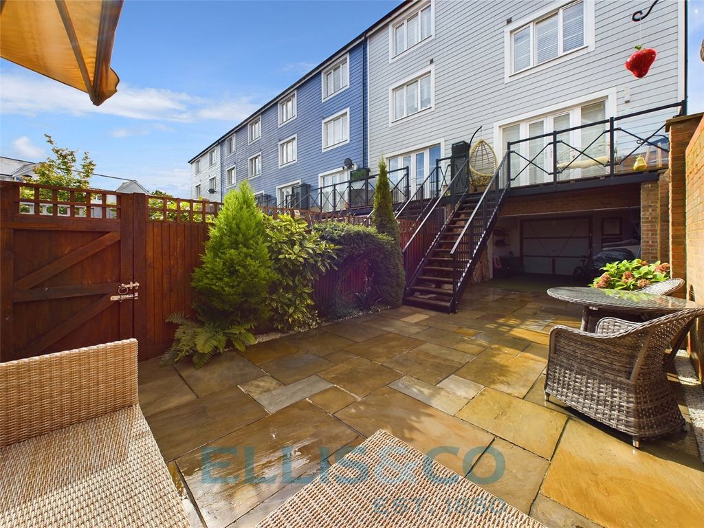 Property photo 1 of 14 Picture No. 04