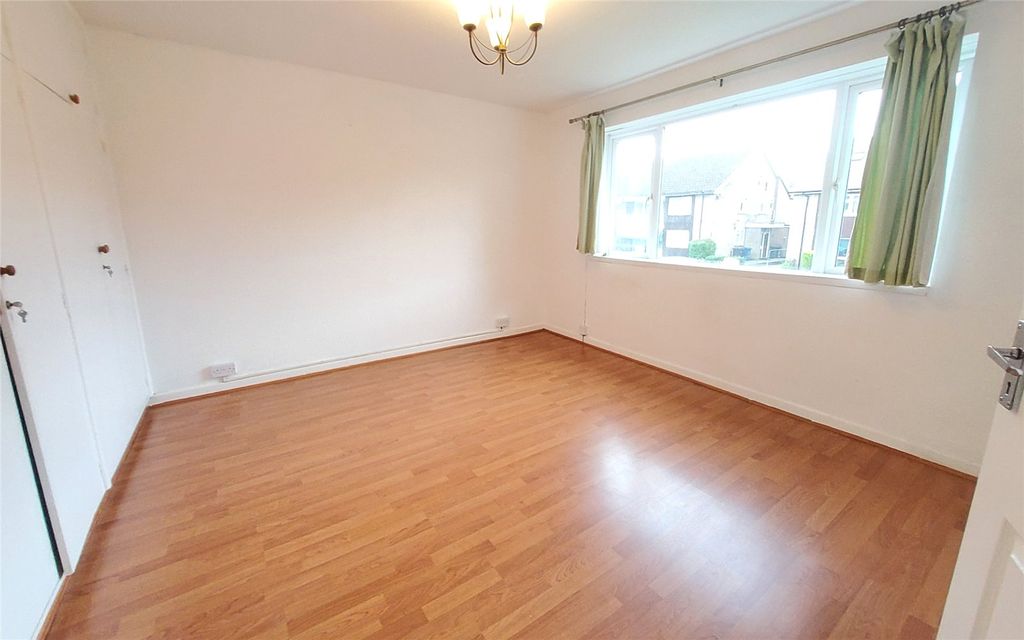Property photo 3 of 11 Picture No. 26