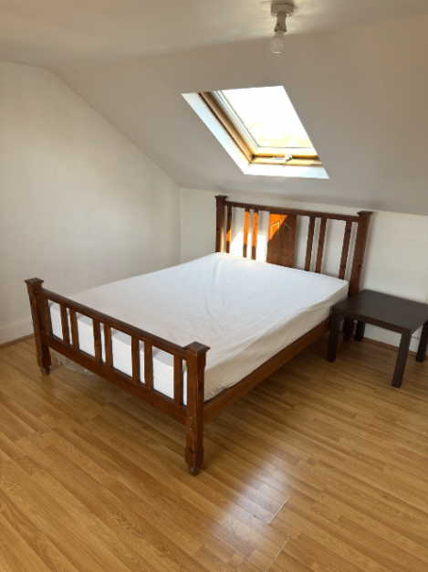 Property photo 1 of 5 Bedroom